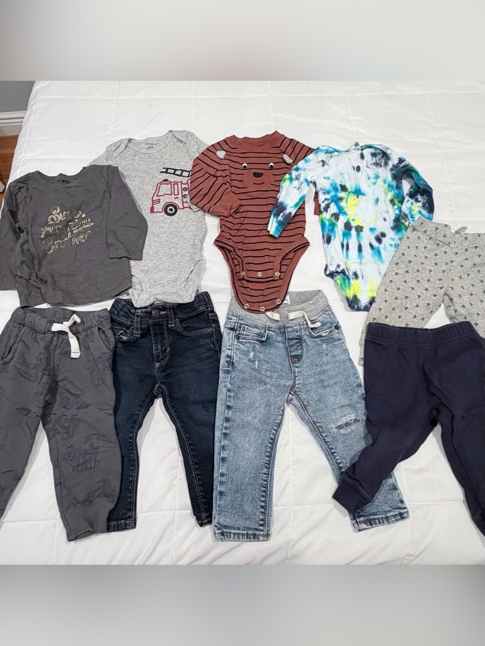 12M Baby Boy Bundle | Carter’s Old Navy Jeans & Bodysuits 9pc
